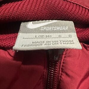 Nike windbreaker youth large